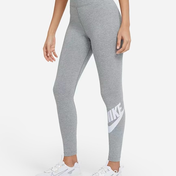 Nike Pants - NWT Nike Gray High Rise Leggings- M